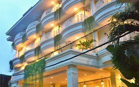 Amalfi Hotel Seminyak